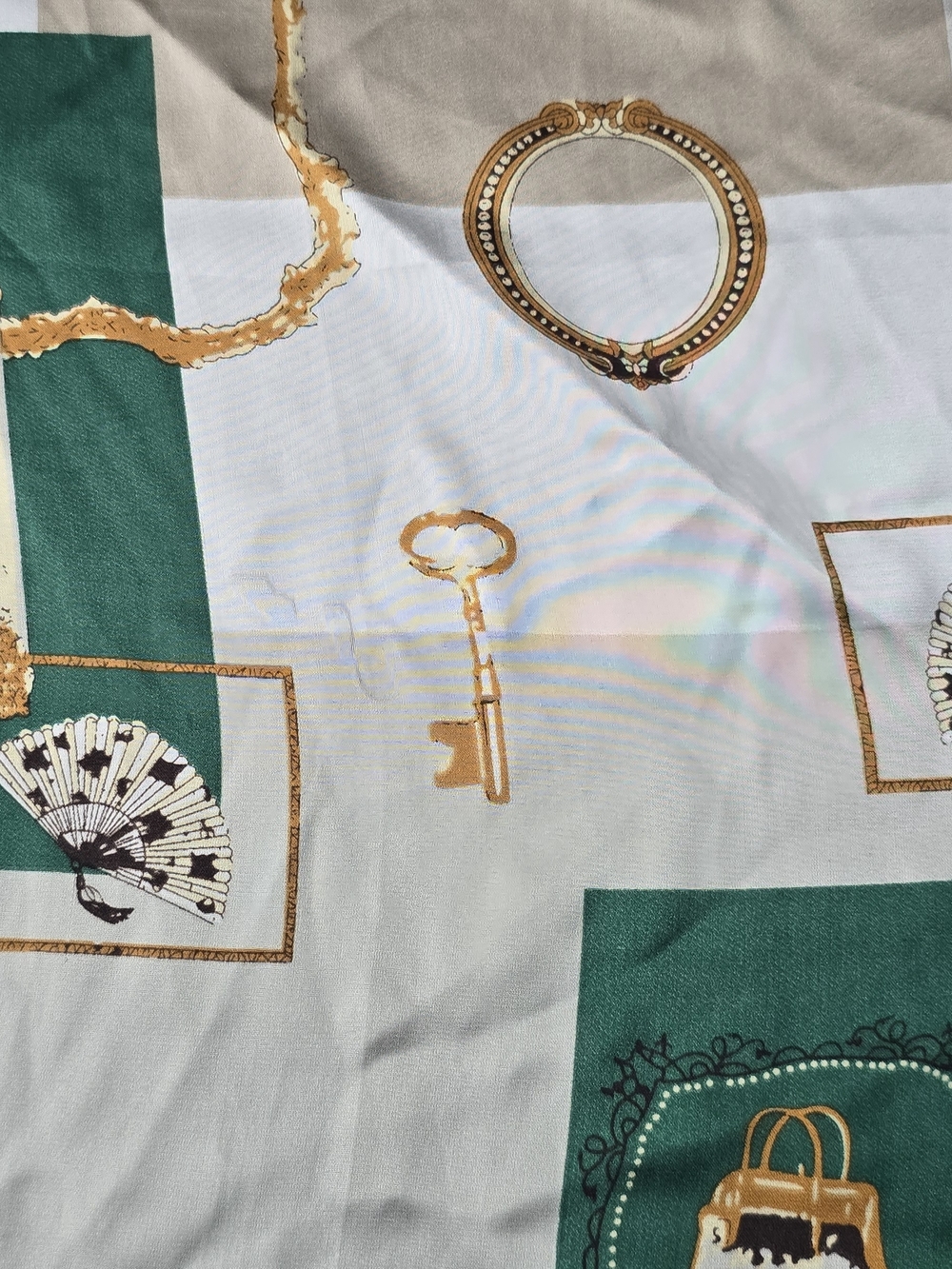 Green Equestrian Chain Print Square Scarf Silk Feeling Satin Handbag Key Motif - Picture 5 of 5